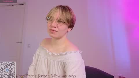 Lucia online show from May 2, 11:16 am