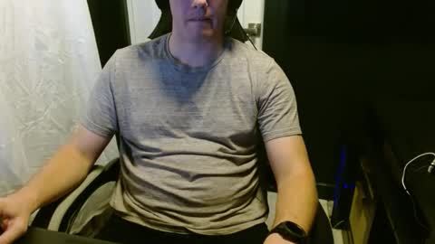 Chris online show from October 26, 12:33 am