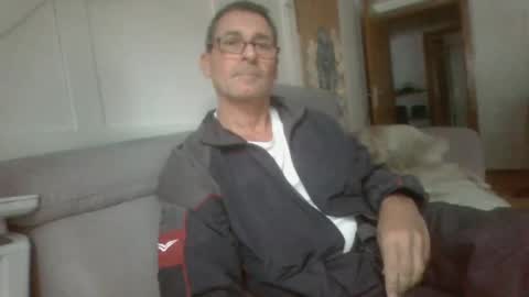 Snapshot of thhe13 chatting on January 5, 3:34 pm thhe13 online show from January 5, 3:34 pm