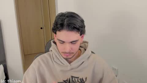 thiaan__ online show from October 29, 11:49 pm