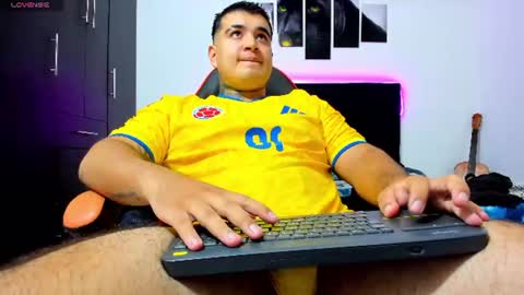 Thiago online show from July 27, 4:54 am