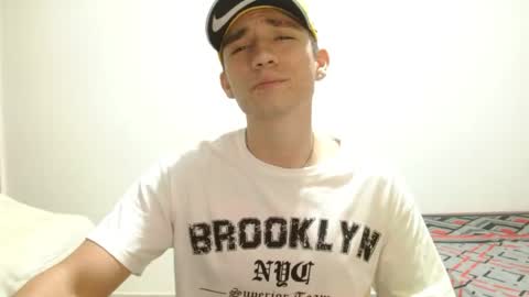 thiago_deseo69 online show from May 2, 12:05 am