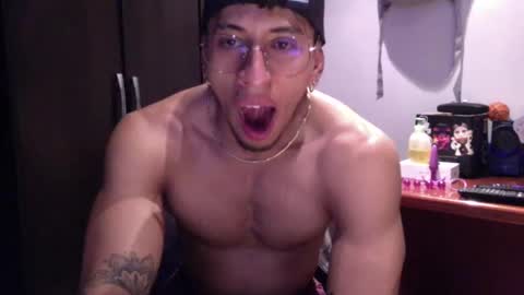 thiago_happy online show from March 9, 5:11 am