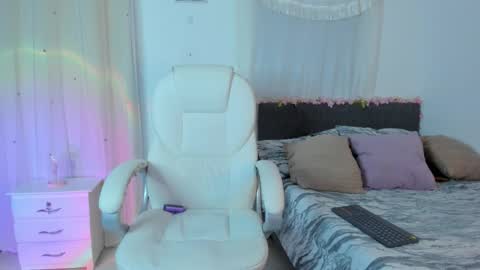 Manuel online show from December 5, 3:06 am