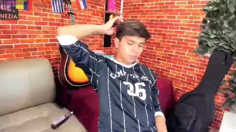 thiago online show from June 30, 1:32 pm