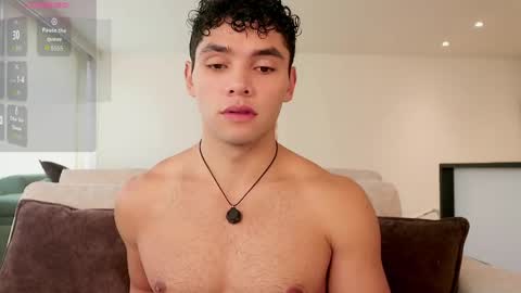Just Thiago  online show from April 23, 3:57 pm