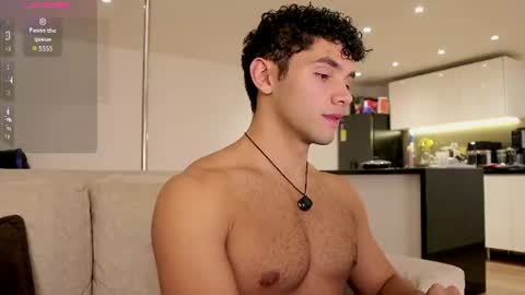 Just Thiago  online show from June 28, 1:34 am