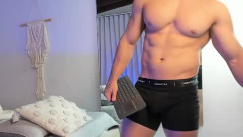 THIAGO online show from May 13, 5:55 pm