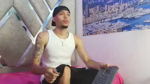 Thiago online show from May 31, 7:26 pm
