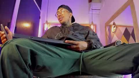 ThiagoBerry online show from March 5, 12:14 pm