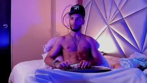 ThiagoFerreti online show from May 27, 3:58 am