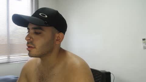 Thiago online show from November 6, 8:45 pm