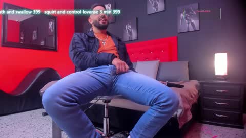 Thia Gomez online show from November 15, 1:13 pm