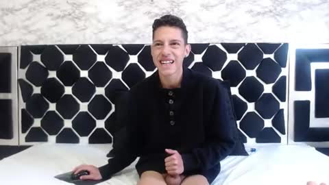 Thiago   online show from July 10, 2:00 pm