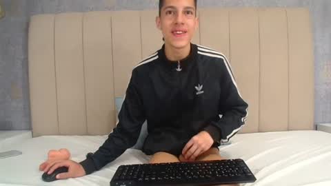 Thiago   online show from July 9, 7:45 am