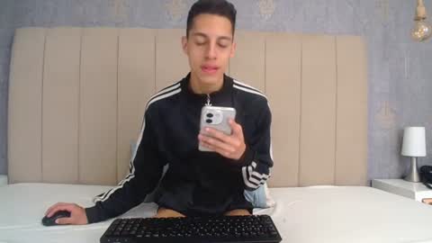 Thiago   online show from June 27, 12:33 pm