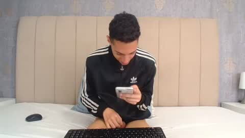 Thiago   online show from June 28, 12:34 pm