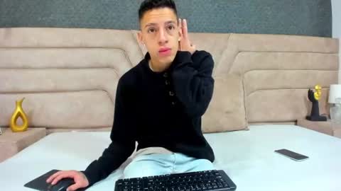 Thiago   online show from June 22, 12:34 pm