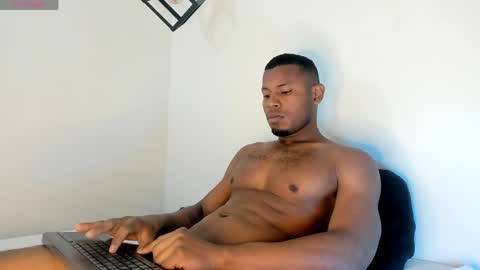 Thiago Instagram   online show from April 27, 10:07 pm