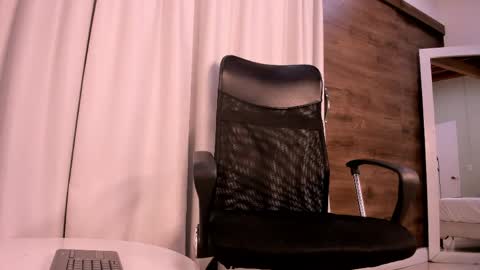 thiagovega_ online show from May 11, 3:35 am