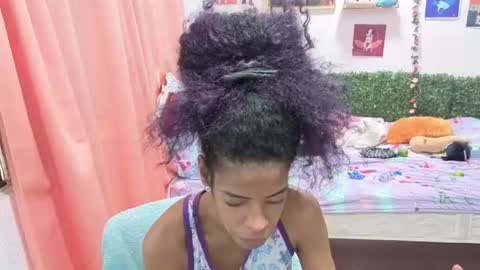thiana_horny online show from July 7, 2:43 pm