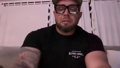 Snapshot of thiccbull12 chatting on September 20, 10:29 am thiccbull12 online show from September 20, 10:29 am