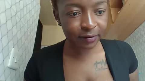 thick_booby83 online show from December 4, 9:42 am