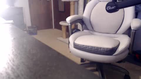 thickkkcockkkguy online show from May 6, 10:16 pm