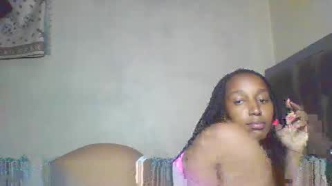 thickymamii online show from May 17, 8:29 pm