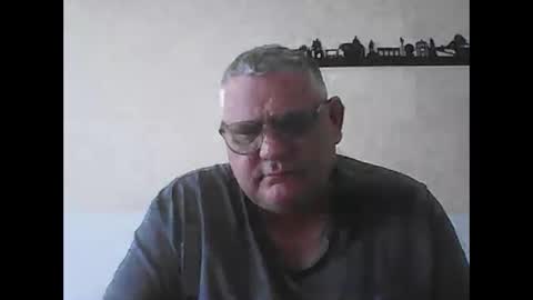 Snapshot of thierrysymp chatting on October 5, 9:40 am Thierrysymp online show from October 5, 9:40 am