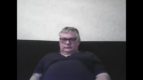 Snapshot of thierrysymp chatting on December 28, 5:14 pm Thierrysymp online show from December 28, 5:14 pm