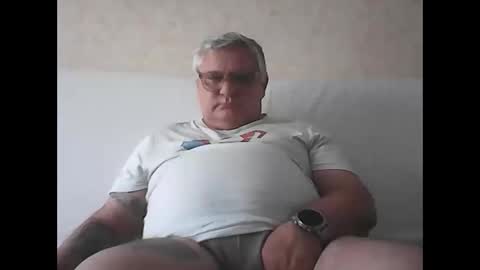 Snapshot of thierrysymp chatting on September 25, 3:41 pm Thierrysymp online show from September 25, 3:41 pm