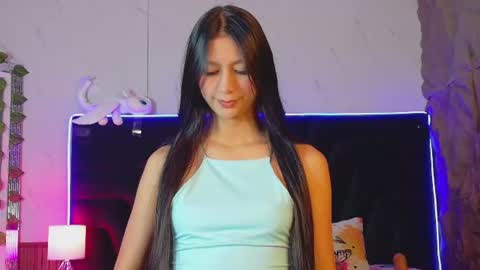 Eva  online show from June 13, 6:51 pm