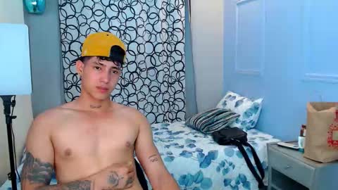 MICHAEL AND CRISS online show from March 13, 2:26 am