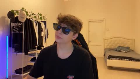 Thomas Hill online show from November 2, 10:21 pm