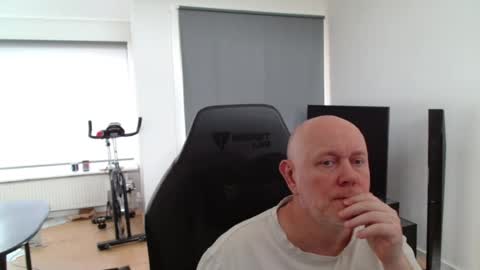 thomas806035 online show from July 24, 11:51 am