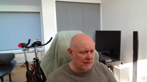 thomas806035 online show from July 13, 6:06 am