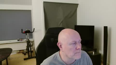 thomas806035 online show from July 22, 8:22 pm