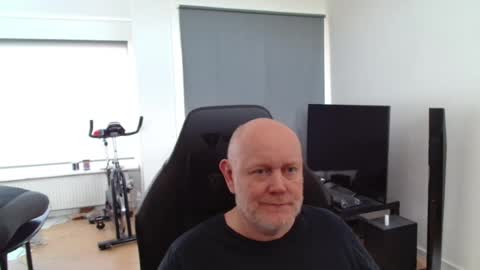 thomas806035 online show from August 1, 12:29 pm