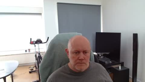 thomas806035 online show from June 22, 1:40 pm