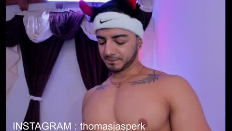 Thomas online show from October 22, 7:26 pm