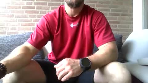 thomasonnl online show from May 2, 12:11 pm