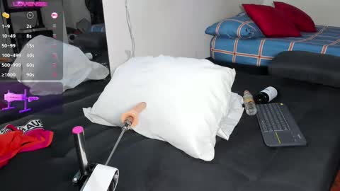 thomass royy online show from February 25, 4:35 am