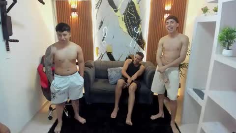 thomson_hot01 online show from April 30, 5:34 am