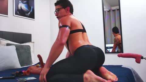 Thor Dosson online show from December 8, 4:22 am