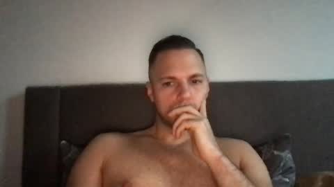 Snapshot of thorhh1991 chatting on December 10, 2:06 pm thorhh1991 online show from December 10, 2:06 pm