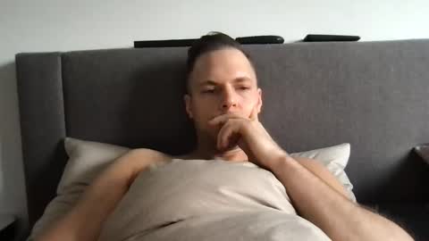 Snapshot of thorhh1991 chatting on January 28, 9:19 am thorhh1991 online show from January 28, 9:19 am