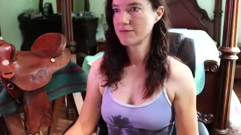 ThornburyRose online show from June 24, 5:09 pm