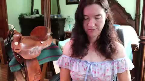 ThornburyRose online show from June 14, 7:49 pm