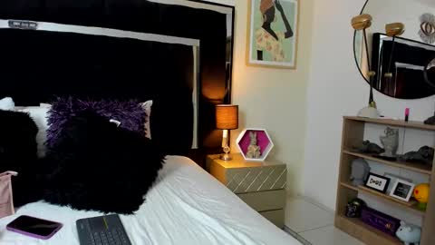 thriana online show from June 11, 2:53 am